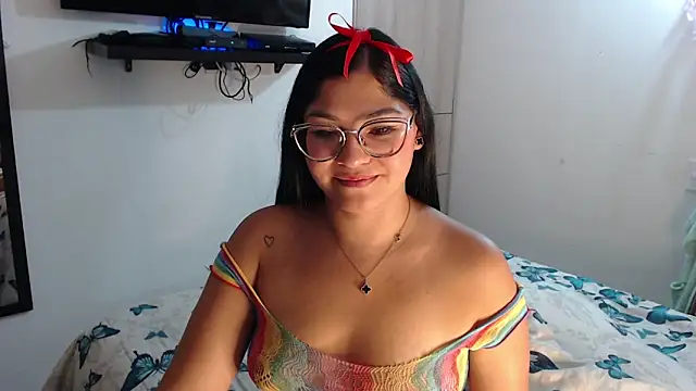 Snapshot of Prins_jazmin chatting on 03/27/26, 03:45 Prins jazmin online show from 03/27/26, 03:45