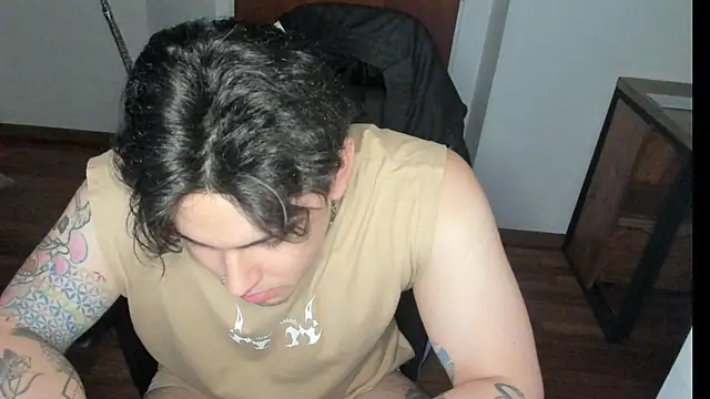 Snapshot of Markuss_b chatting on 01/29/25, 04:58 Markuss b online show from 01/29/25, 04:58