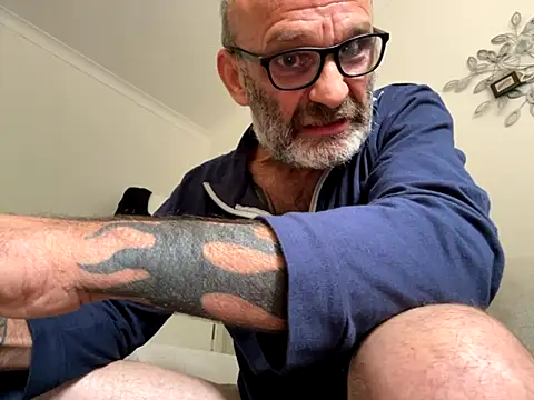 Shyboy817 online show from 09/16/25, 01:01