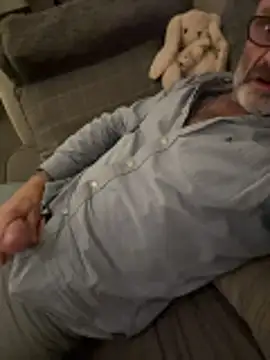 Snapshot of Shyboy817 chatting on 12/14/25, 08:24 Shyboy817 online show from 12/14/25, 08:24