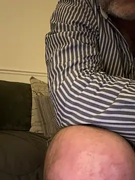 Shyboy817 online show from 02/04/26, 07:42