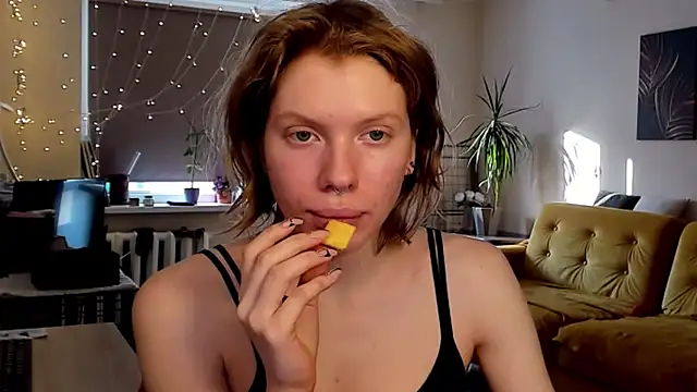 StellaDavis online show from 02/25/25, 12:34