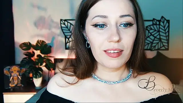 MissBeverlyMills online show from 02/13/25, 12:11