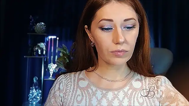 Snapshot of MissBeverlyMills chatting on 04/14/26, 04:13 MissBeverlyMills online show from 04/14/26, 04:13