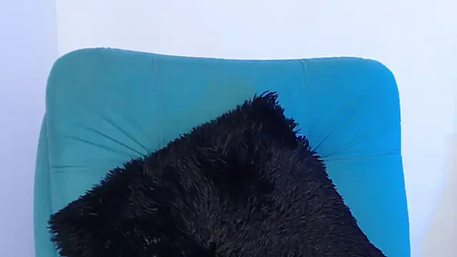 hantonella  online show from 12/13/24, 03:32