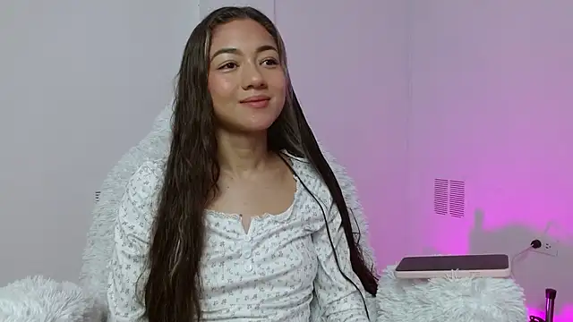 hantonella  online show from 11/14/25, 12:37