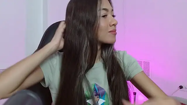 hantonella  online show from 11/25/25, 02:50