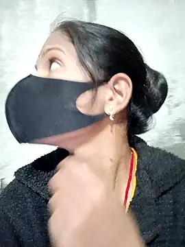 Snapshot of Anushka_Ji chatting on 01/11/25, 04:36 Anushka Ji online show from 01/11/25, 04:36