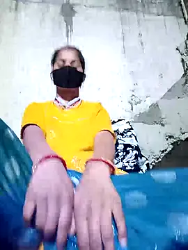 Snapshot of Anushka_Ji chatting on 03/09/25, 04:44 Anushka Ji online show from 03/09/25, 04:44