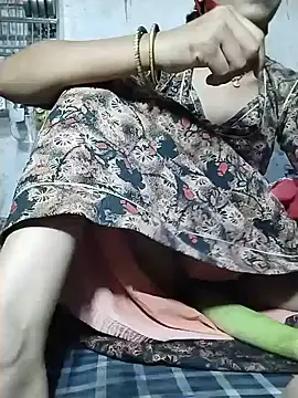 Snapshot of Anushka_Ji chatting on 05/17/26, 07:28 Anushka Ji online show from 05/17/26, 07:28