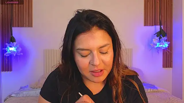 Snapshot of _poison_sweet chatting on 03/05/26, 06:15 poison sweet online show from 03/05/26, 06:15