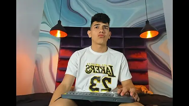 andrew rose  online show from 12/27/24, 06:24