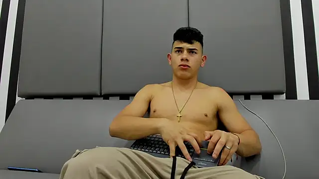 andrew rose  online show from 01/10/25, 09:13