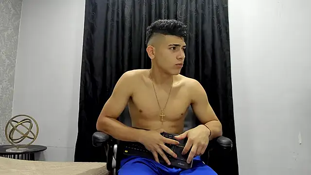 andrew rose  online show from 01/22/25, 02:46