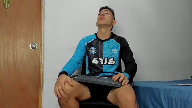 andrew rose  online show from 03/09/26, 06:45