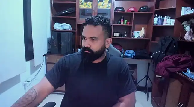 Snapshot of Drako_Argentii chatting on 12/15/24, 07:57 Drako Argentii online show from 12/15/24, 07:57