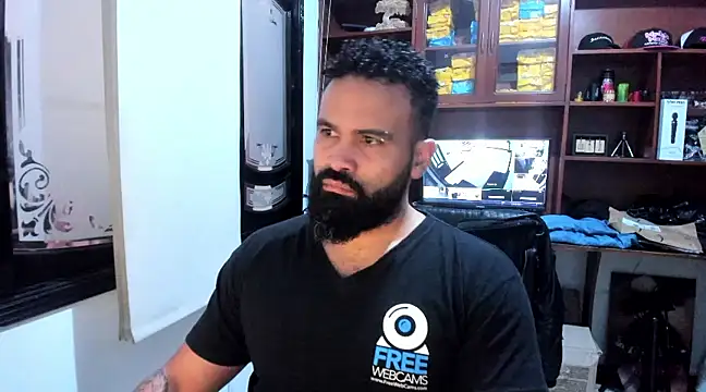 Snapshot of Drako_Argentii chatting on 02/15/25, 07:50 Drako Argentii online show from 02/15/25, 07:50