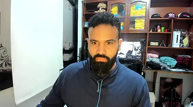 Snapshot of Drako_Argentii chatting on 02/17/25, 02:48 Drako Argentii online show from 02/17/25, 02:48