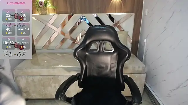 Snapshot of victoria_castillo_b chatting on 11/16/25, 03:23 victoria castillo b online show from 11/16/25, 03:23