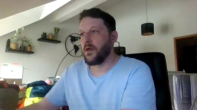 Snapshot of BennyLommy chatting on 03/14/26, 12:54 BennyLommy online show from 03/14/26, 12:54