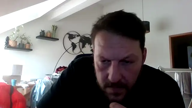 Snapshot of BennyLommy chatting on 03/16/26, 01:37 BennyLommy online show from 03/16/26, 01:37