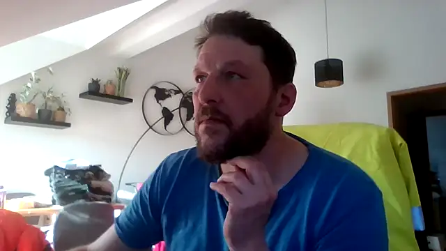 Snapshot of BennyLommy chatting on 03/24/26, 03:28 BennyLommy online show from 03/24/26, 03:28