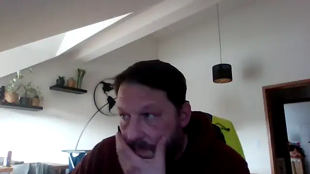 Snapshot of BennyLommy chatting on 03/26/26, 02:11 BennyLommy online show from 03/26/26, 02:11