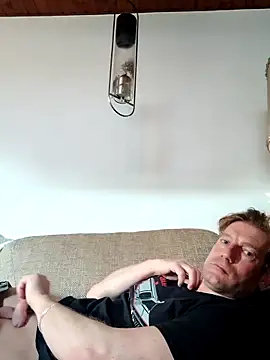 MArciQuarky online show from 02/18/25, 03:32