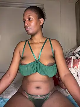 Snapshot of Kinkyy_ chatting on 02/02/25, 06:42 Kinkyy online show from 02/02/25, 06:42