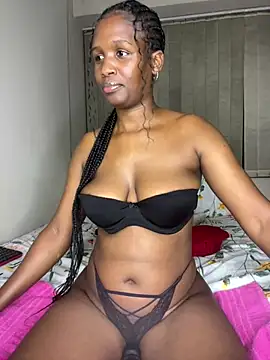 Snapshot of Kinkyy_ chatting on 03/15/25, 02:03 Kinkyy online show from 03/15/25, 02:03