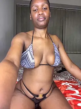 Snapshot of Kinkyy_ chatting on 09/15/25, 09:15 Kinkyy online show from 09/15/25, 09:15