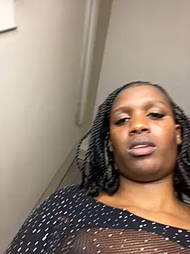 Snapshot of Kinkyy_ chatting on 09/28/25, 09:53 Kinkyy online show from 09/28/25, 09:53