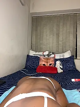 Snapshot of Kinkyy_ chatting on 10/15/25, 08:31 Kinkyy online show from 10/15/25, 08:31