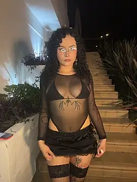 Snapshot of Electra_doll_ chatting on 11/13/25, 11:36 Electra doll online show from 11/13/25, 11:36