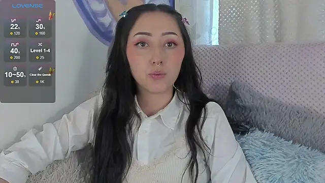 Snapshot of v1cky_ chatting on 12/18/24, 09:51 v1cky online show from 12/18/24, 09:51