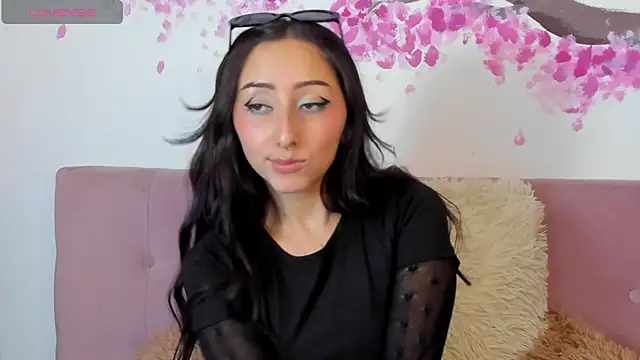 Snapshot of v1cky_ chatting on 02/07/25, 10:09 v1cky online show from 02/07/25, 10:09