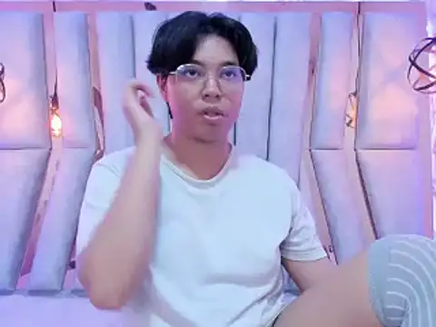 Emmapark  online show from 02/21/25, 01:00