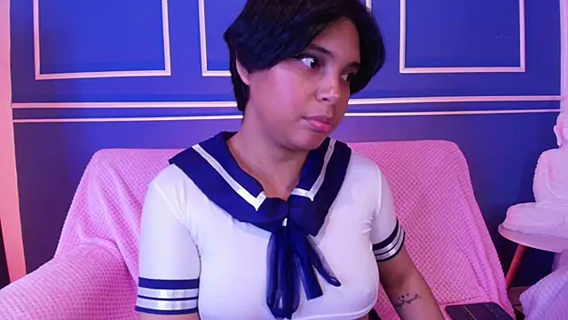 Emmapark  online show from 10/28/25, 02:37