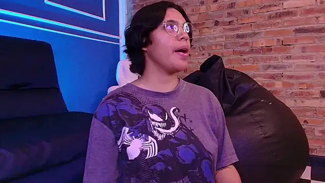 Emmapark  online show from 01/18/26, 04:11