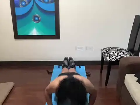 littlelatinhunter online show from 11/21/25, 11:42