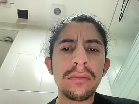 littlelatinhunter online show from 11/29/25, 10:02