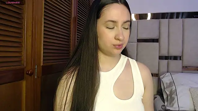 Snapshot of sofiaduque_26 chatting on 06/03/26, 08:03 sofiaduque 26 online show from 06/03/26, 08:03