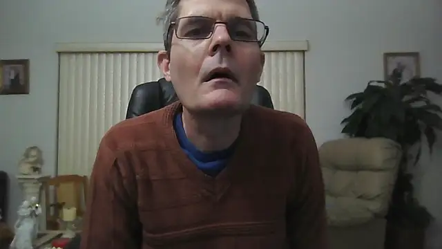 Snapshot of Copfiremen4566 chatting on 10/08/25, 05:05 Copfiremen4566 online show from 10/08/25, 05:05