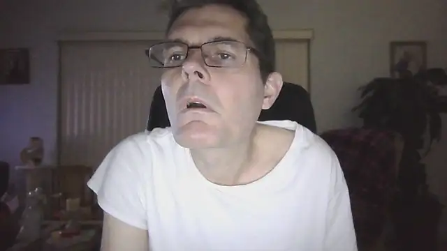 Snapshot of Copfiremen4566 chatting on 10/10/25, 03:49 Copfiremen4566 online show from 10/10/25, 03:49