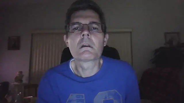 Snapshot of Copfiremen4566 chatting on 10/16/25, 03:51 Copfiremen4566 online show from 10/16/25, 03:51