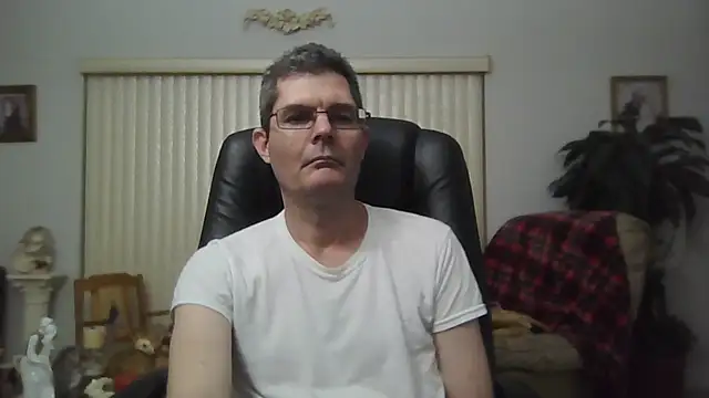 Snapshot of Copfiremen4566 chatting on 02/09/26, 05:22 Copfiremen4566 online show from 02/09/26, 05:22