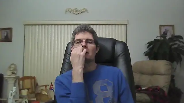 Snapshot of Copfiremen4566 chatting on 03/22/26, 04:27 Copfiremen4566 online show from 03/22/26, 04:27