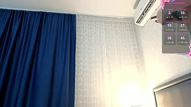 Brilliant-Kiss online show from 12/03/25, 06:28