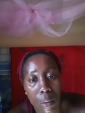 Snapshot of Swit_virgin22 chatting on 05/16/26, 06:32 Swit virgin22 online show from 05/16/26, 06:32