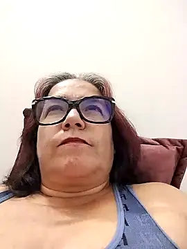 Snapshot of MARIANMILLS__ chatting on 12/29/24, 02:27 MARIANMILLS   online show from 12/29/24, 02:27